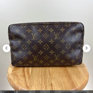 Louis Vuitton trousse 28